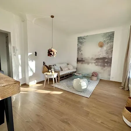 Le Lutz Apartment *